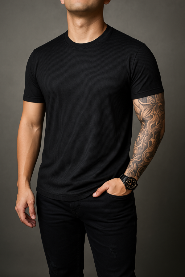 Playera Cuello Redondo Bastilla Ovalada - Imagen 2